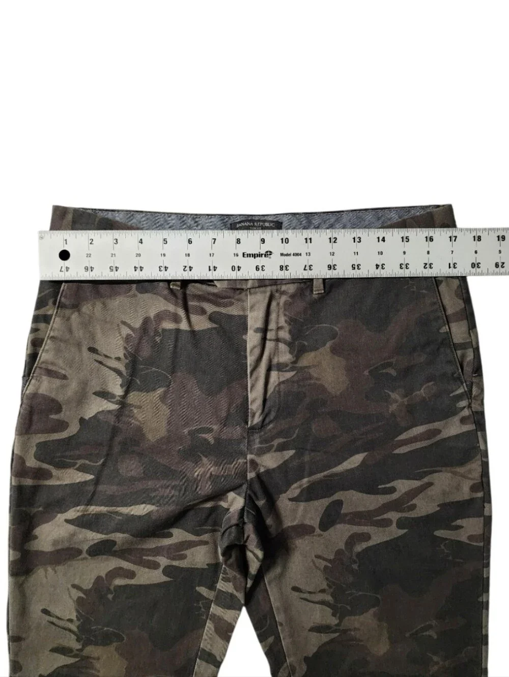 Banana Republic Men's Slim Fit Camouflage Print Chino Pants Size 33x30